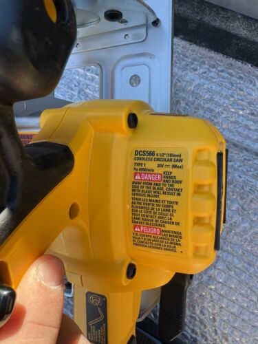 DEWALT DCS566B 20V MAX 6-1/2-in Cordless Brushless Circular Saw w/ 18T Blade - Image 2