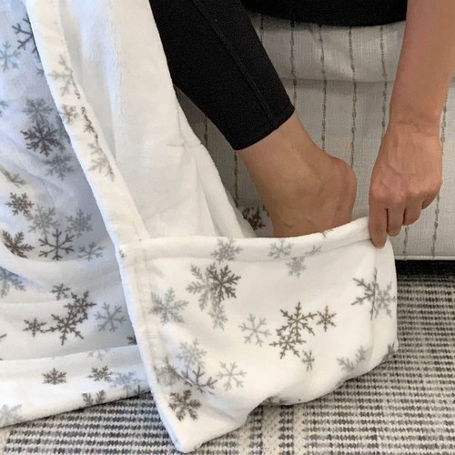 Sunbeam 50" x 60" Nordic Premium Heated Throw Foot Pocket Electric Blanket - Image 3