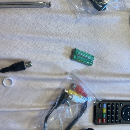 Tyler TTV706-10BK Black 10" Portable Widescreen 1080P Digital LCD TV With Remote - Image 10