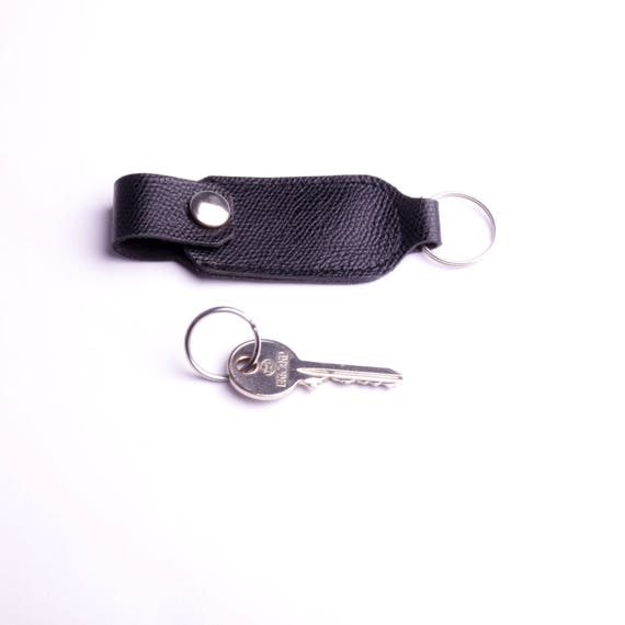 USB key holder in leather protection and storage for USB key creation and manufacture by hand by By Mode France. - Image 8