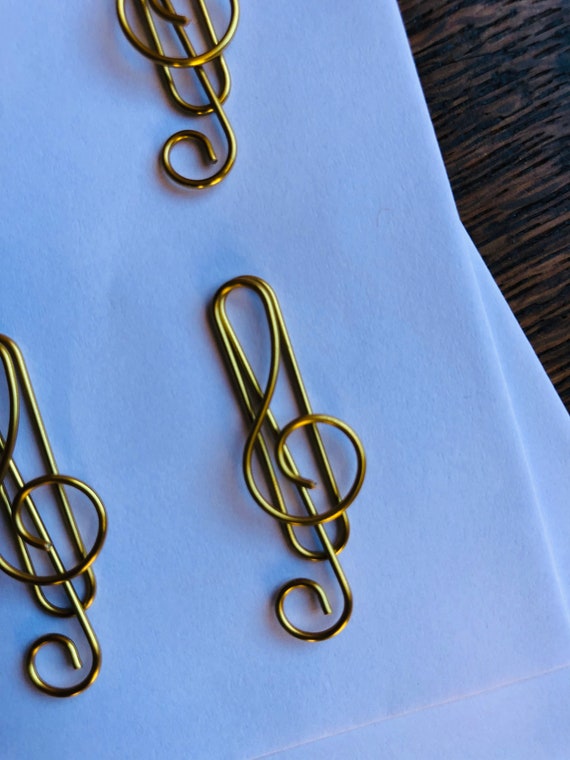 Set of 10 quality music musical treble clef coloured metal paper clips for stationary, cards, pictures, scrapbooking, art projects. - Image 3