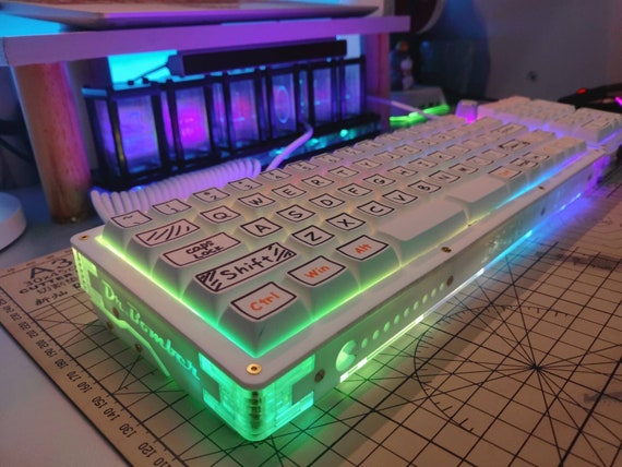 White Personalized Graffiti Keycaps Set, PBT XDA 87/68/980/108 Key, Mechanical Keyboard Key Cap, Artisan Universal  Cute Japanese Keycaps - Image 6