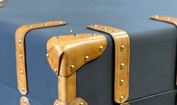 Leather & Millerain Luxury Executives Home Office Desk - Image 6