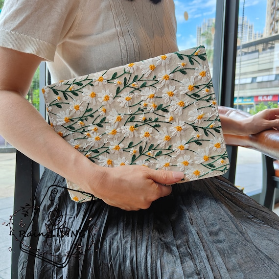 4 Style different daisy embroidered fabric ipad case with sleep wake up for iPad Air Pro 11''13"  2025 Mini 7 2024,iPad 11th 2025 11in case - Image 4