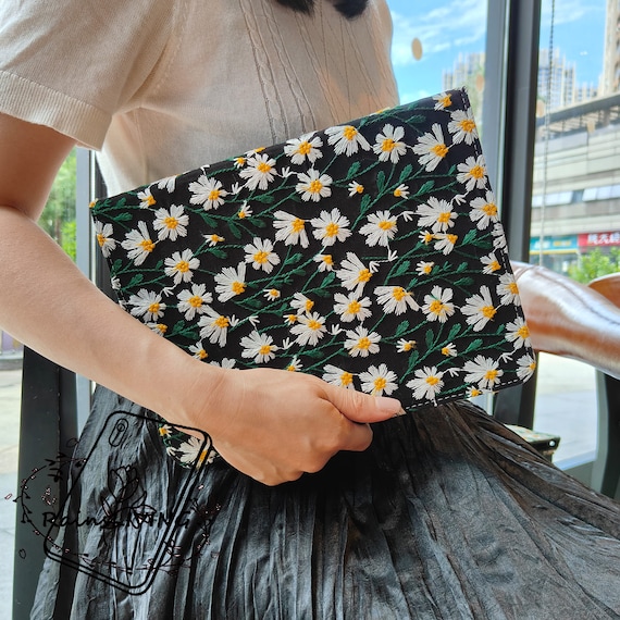 4 Style different daisy embroidered fabric ipad case with sleep wake up for iPad Air Pro 11''13"  2025 Mini 7 2024,iPad 11th 2025 11in case - Image 6