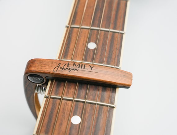 Personalized Wood Grain Guitar Capo: Engraved Custom Message - Image 5