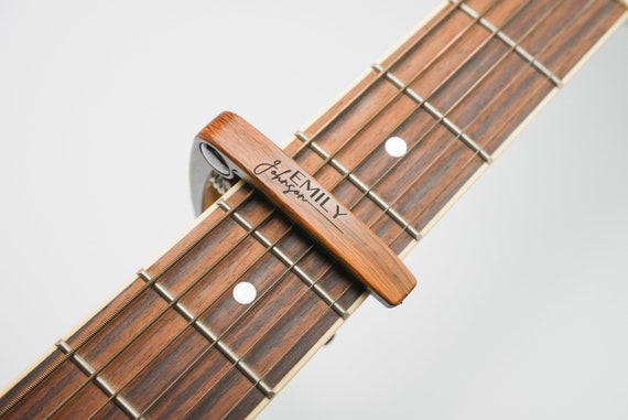 Personalized Wood Grain Guitar Capo: Engraved Custom Message - Image 9