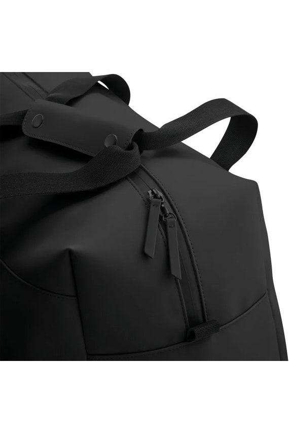 Personalized Weekend Travel Bag – Recycled Matte Polyurethane - Image 4