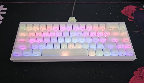 customize your own keyboard || creamy, thocky, poppy, clacky, or silent || hand lubed switches || ceramic, pbtfans, osume, etc keycaps - Image 3