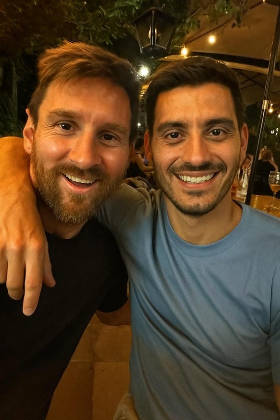 Custom Celebrity Selfie Photoshop - Personalized Fake Photo w/ Favorite Star - Digital Download - Realistic Edited Fun Gift for Social Media - Image 7