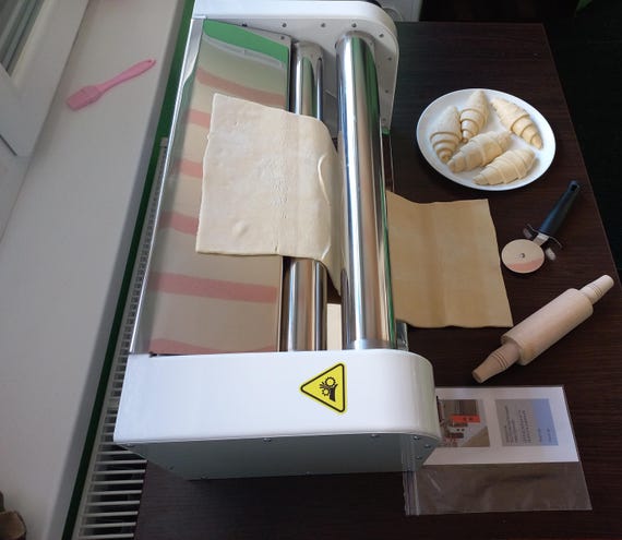 Professional electric dough sheeter machine, dough roller 19.7" for perfect baking, gift chef, grandma, pizzeria for pasta, 220/110 volt - Image 8