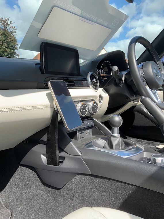 MX-5 ND/124 Spider MagSafe Wireless Phone Mount: Cupholder Charger - Image 2