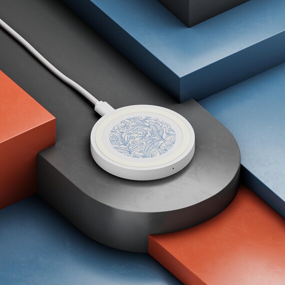 Floral Wireless Charging Pad - Image 3