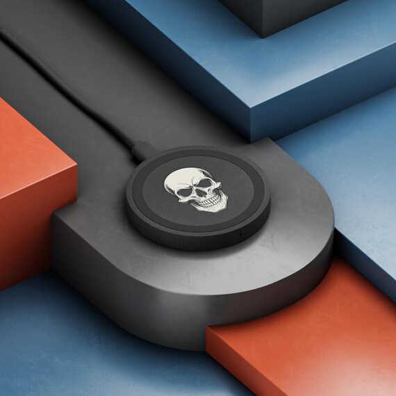 Skull Wireless Charging Pad, Gothic Charger, Unique Desk Decor, Skull Theme, Halloween Gift, Home Office Accessory