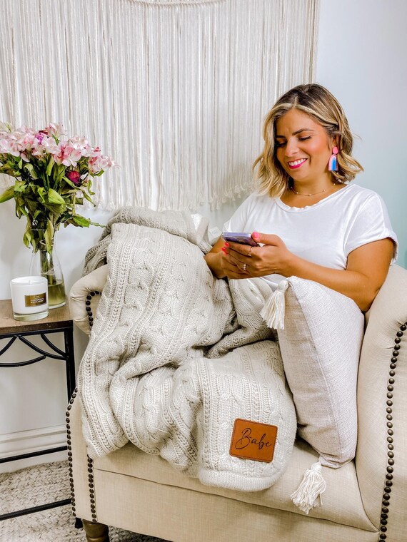 Personalized Cable Knit Sherpa Throw Blanket: Custom Monogram Patch - Image 6