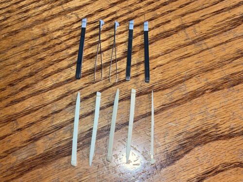 Victorinox ACCESSORY PARTS KIT LARGE Knives: 5 TOOTHPICKS + 5 TWEEZERS