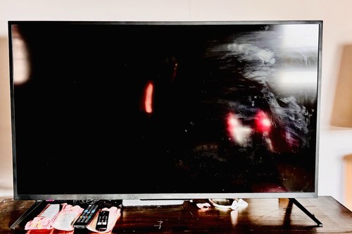 Toshiba - 32" Class V35 Series LED HD Smart Fire TV (2024) - Image 3