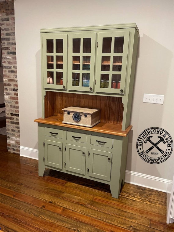 Farmhouse Kitchen Hutch