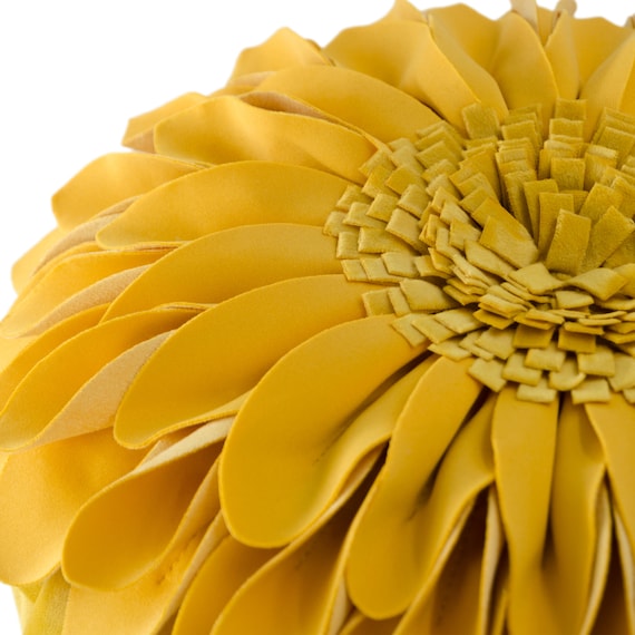 3D Sunflower Decorative Throw Pillows with Insert, Flower Accent Pillow, Velvet throw pillow, Home decor gift for Couch Bed Bedroom Sofa - Image 4