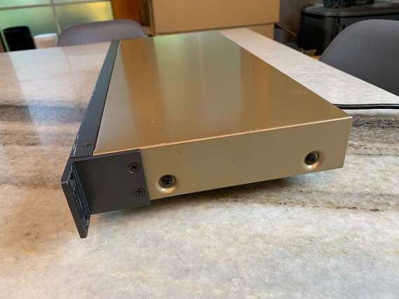 Vintage 1984 1/3 octave eq equalizer made in japan 6.35 mm trs/ts input / output - Image 6