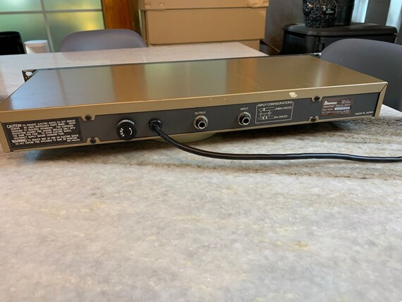 Vintage 1984 1/3 octave eq equalizer made in japan 6.35 mm trs/ts input / output - Image 7