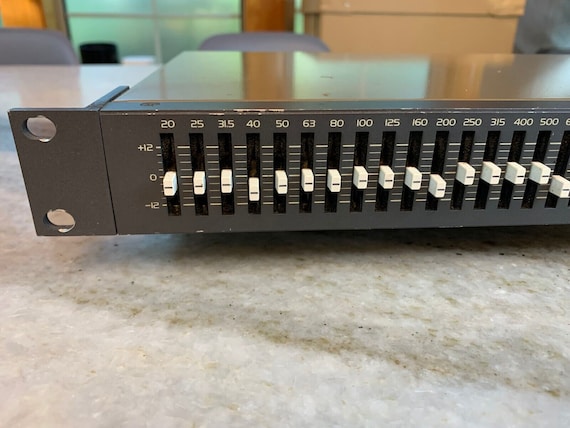 Vintage 1984 1/3 octave eq equalizer made in japan 6.35 mm trs/ts input / output - Image 2