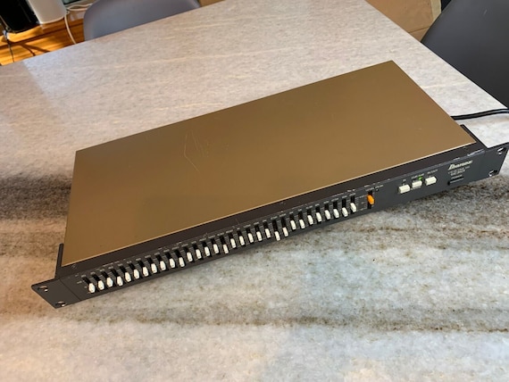 Vintage 1984 1/3 octave eq equalizer made in japan 6.35 mm trs/ts input / output - Image 5