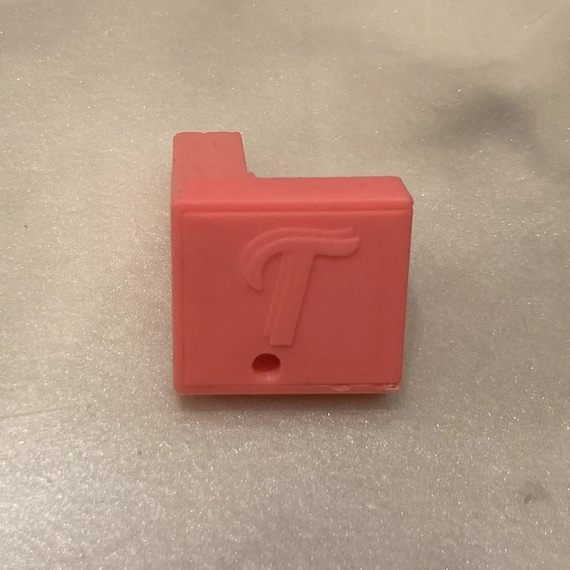 USB-C Charger for Kangaroo Omni Feeding Pump - Image 4