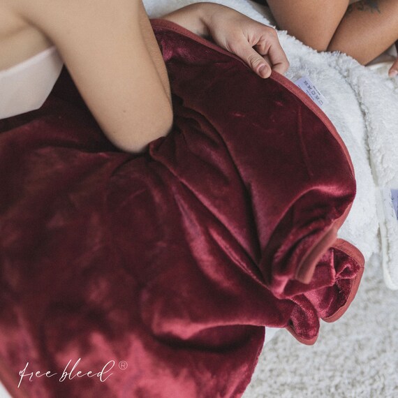 Free Bleed® Waterproof Intimacy Blanket (LARGE SIZE) - Crimson Red - Image 4