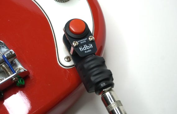 Arcade-Style Kill-Switch for guitar / Synth / Audio equipment - Mono quarter-inch momentary mute switch - 1/4th inch right angle plug