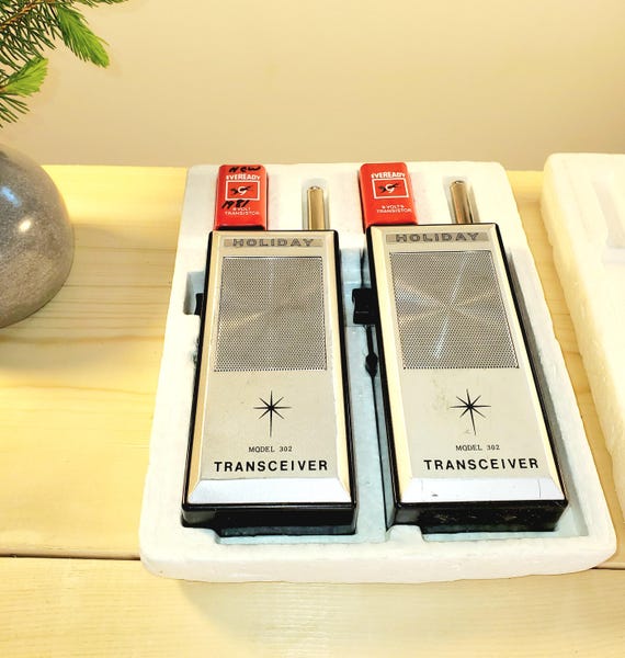 Vintage HOLIDAY Walkie Talkie Set JAPAN Transceiver Model 302 - Image 8