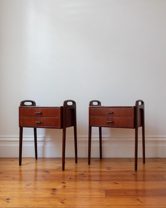 Walnut Sculpted Handle Side Cabinet - Image 3