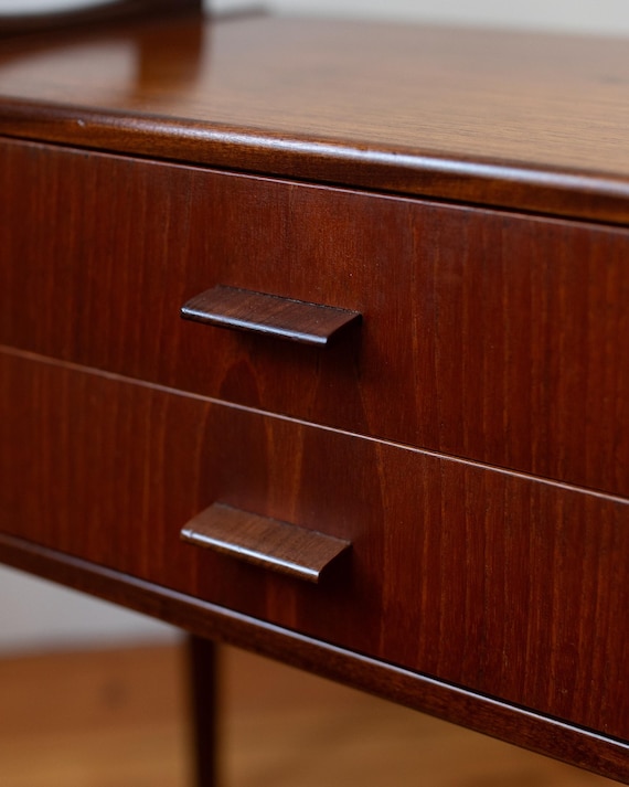 Walnut Sculpted Handle Side Cabinet - Image 8