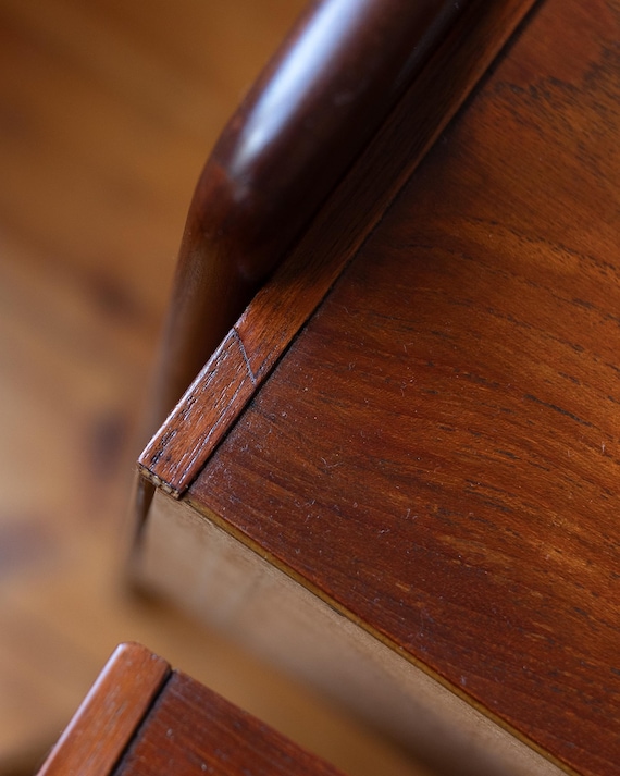 Walnut Sculpted Handle Side Cabinet - Image 10