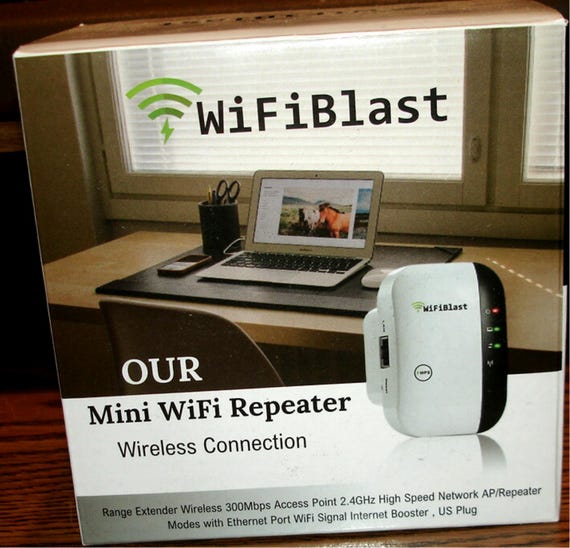WiFi Blast - Wireless Repeater Range Extender Home Amplifier 300Mbps 2.4GHz NIB