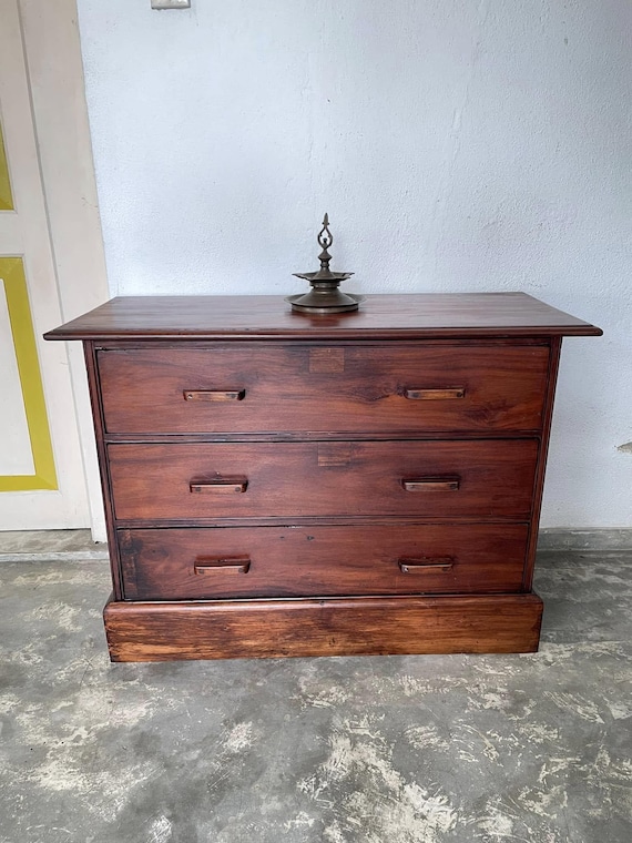 Vintage Jak Wood Chest of Drawers: Rustic Farmhouse Bedroom Storage - Image 5
