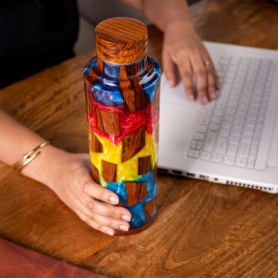 Insulated Water Bottle Leak-Proof, for Sports, Travel, office and School Epoxy resin bottle - Image 2