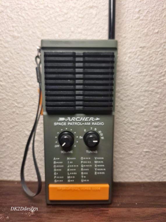 Vintage- Archer Space space Patrol AM radios, Walkie Talkie 2 way radio model #60-4003 Tandy Corporation - Image 2
